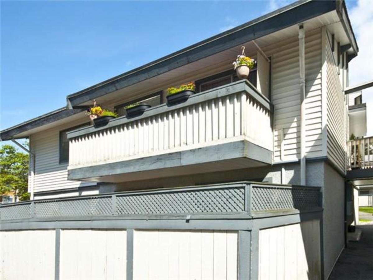 9 at #33 - 884 Premier Street, Lynnmour, North Vancouver 9 at #33 - 884 Premier Street, Lynnmour, North Vancouver
