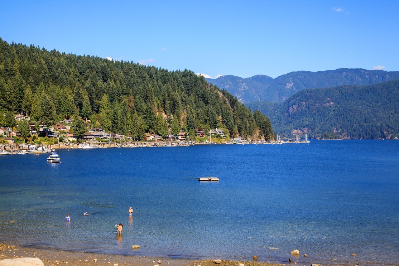 suttn_gallant_4323-105 (2 of 19) at #105 - 4323 Gallant Ave, Deep Cove, North Vancouver suttn_gallant_4323-105 (2 of 19) at #105 - 4323 Gallant Ave, Deep Cove, North Vancouver