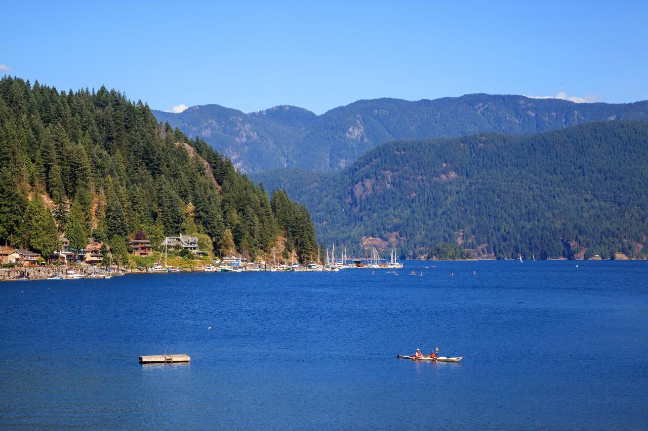 suttn_gallant_4323-105 (5 of 19) at #105 - 4323 Gallant Ave, Deep Cove, North Vancouver suttn_gallant_4323-105 (5 of 19) at #105 - 4323 Gallant Ave, Deep Cove, North Vancouver