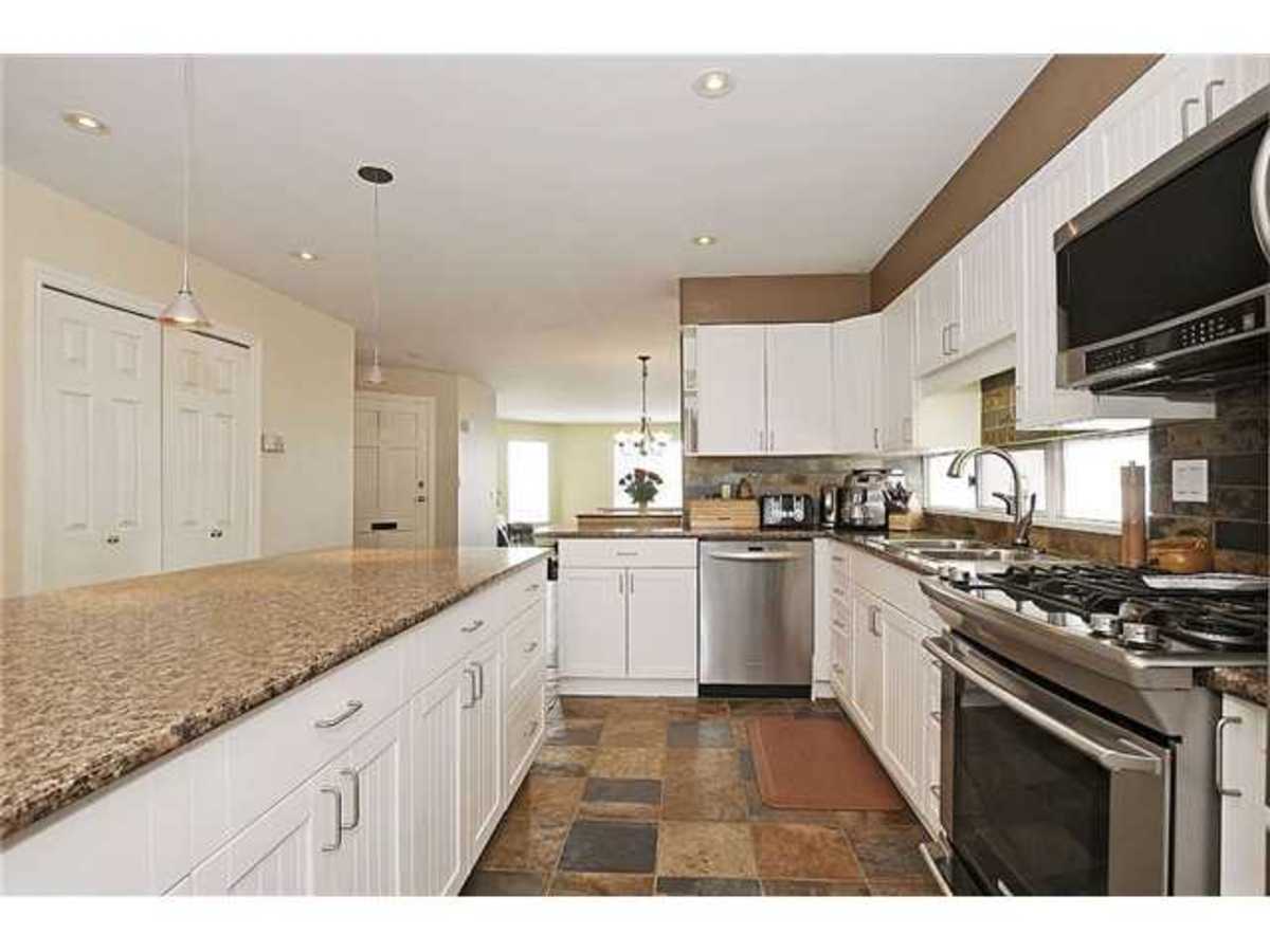 2.jpeg at 316 E 5TH ST, Lower Lonsdale, North Vancouver 2.jpeg at 316 E 5TH ST, Lower Lonsdale, North Vancouver