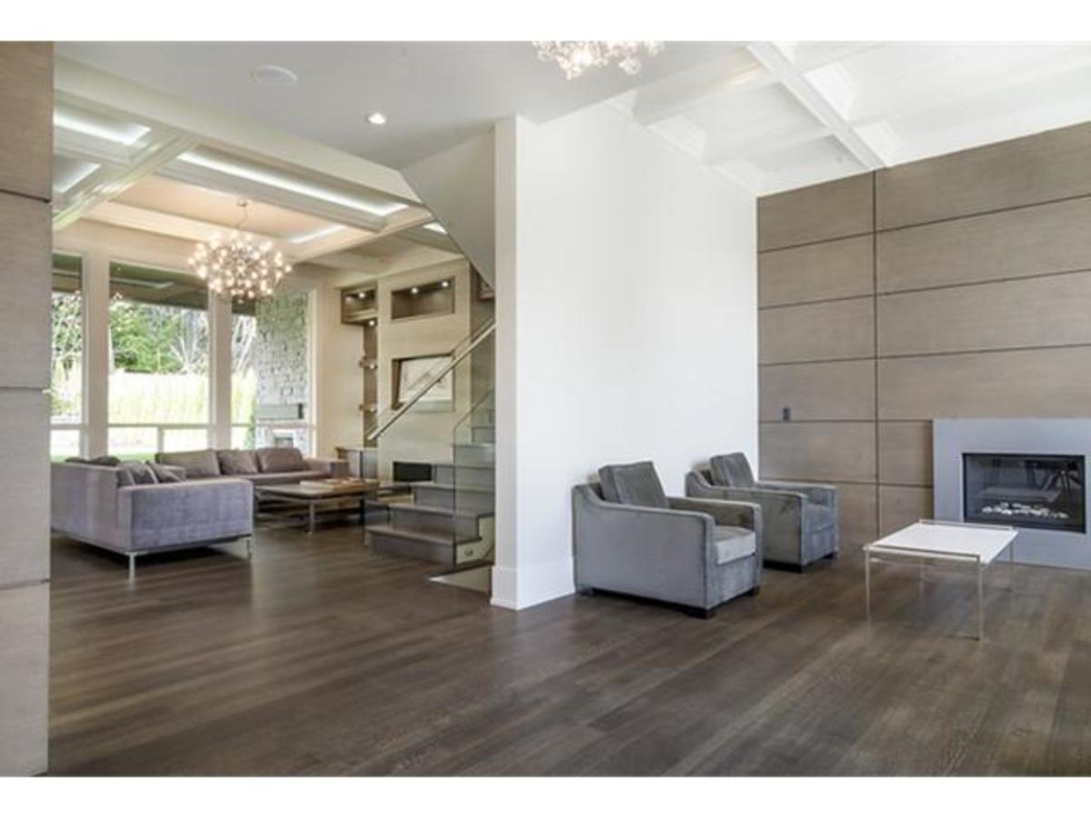 2 at 932 Handsworth Rd, Canyon Heights, North Vancouver 2 at 932 Handsworth Rd, Canyon Heights, North Vancouver