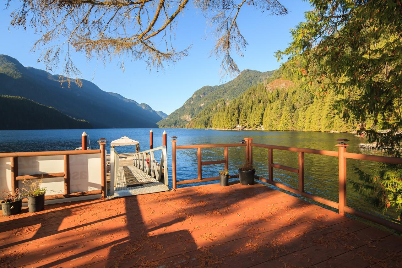 sutton_indian_river_retreat (10 of 25) at 9 E of Croker Island, Indian Arm, North Vancouver sutton_indian_river_retreat (10 of 25) at 9 E of Croker Island, Indian Arm, North Vancouver