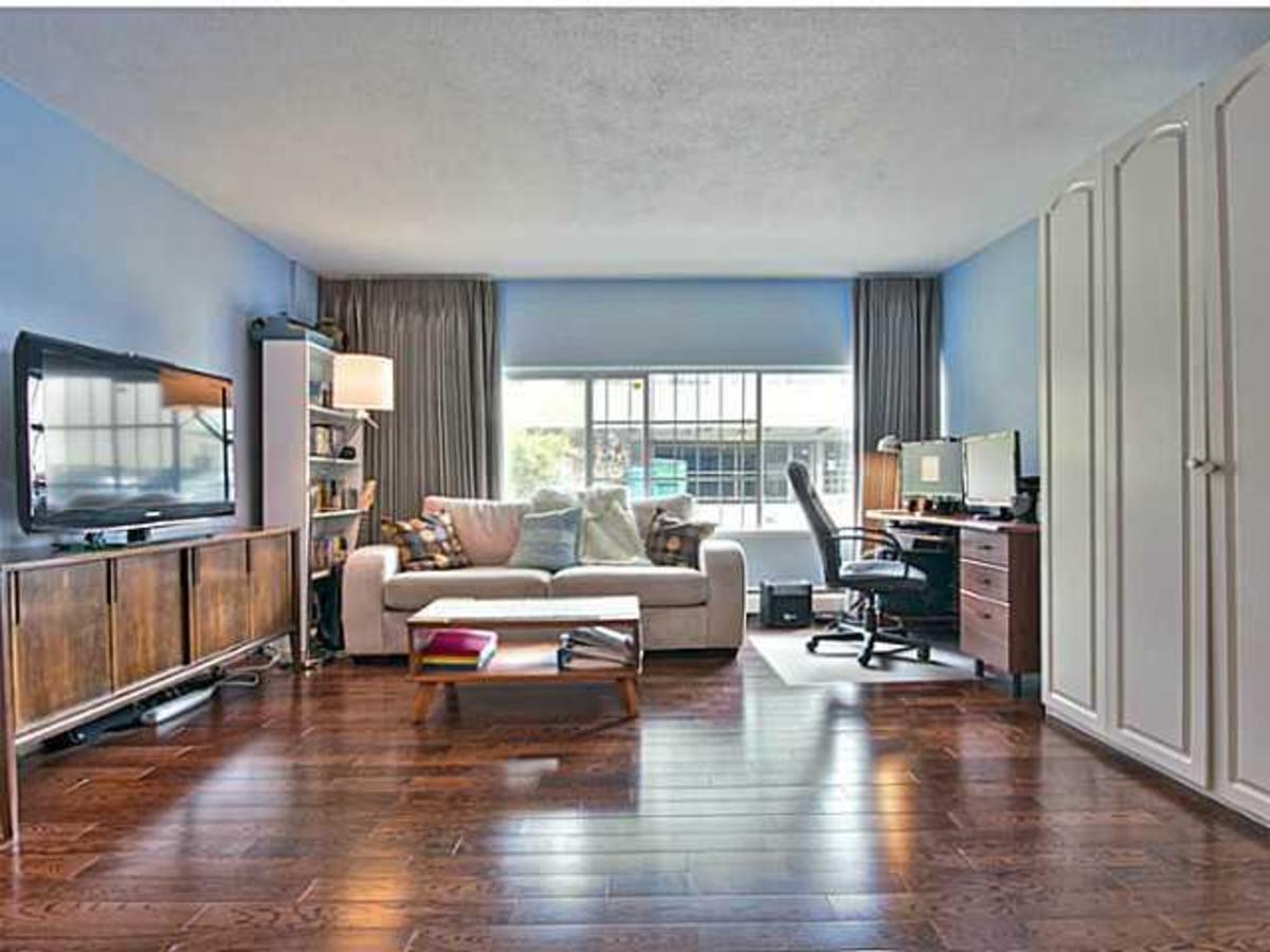 6 at 203 - 2055 Pendrell St 6 at 203 - 2055 Pendrell St