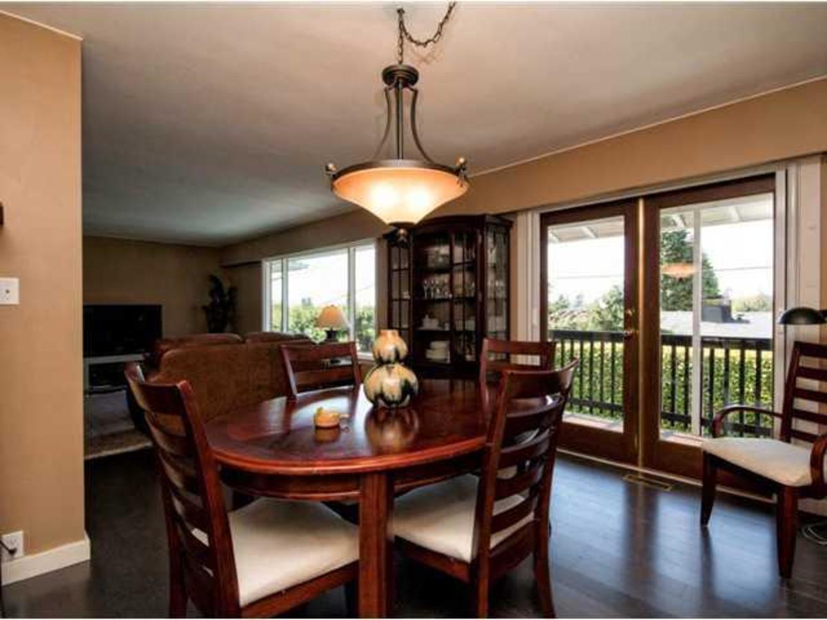4 at 4495 Ruskin Place, Canyon Heights, North Vancouver 4 at 4495 Ruskin Place, Canyon Heights, North Vancouver