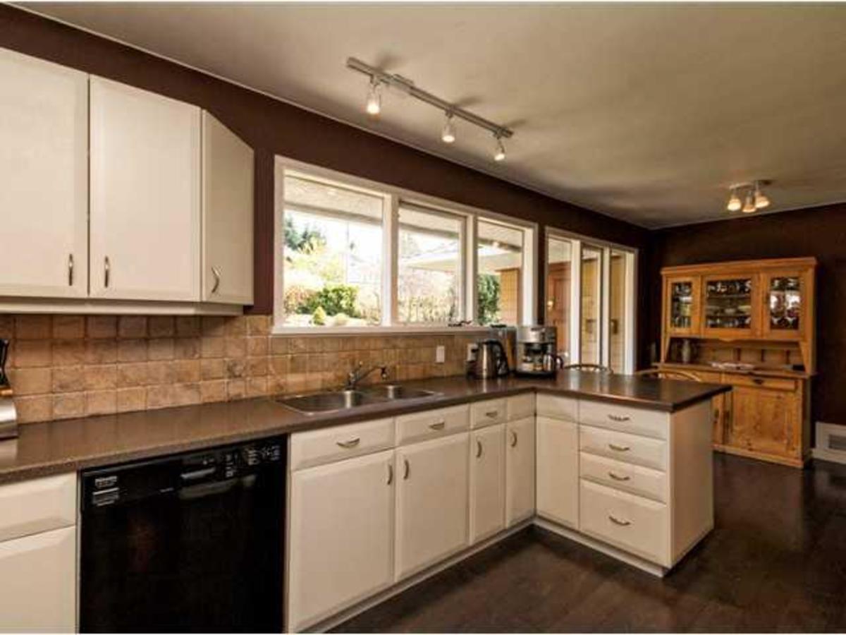 5 at 4495 Ruskin Place, Canyon Heights, North Vancouver 5 at 4495 Ruskin Place, Canyon Heights, North Vancouver