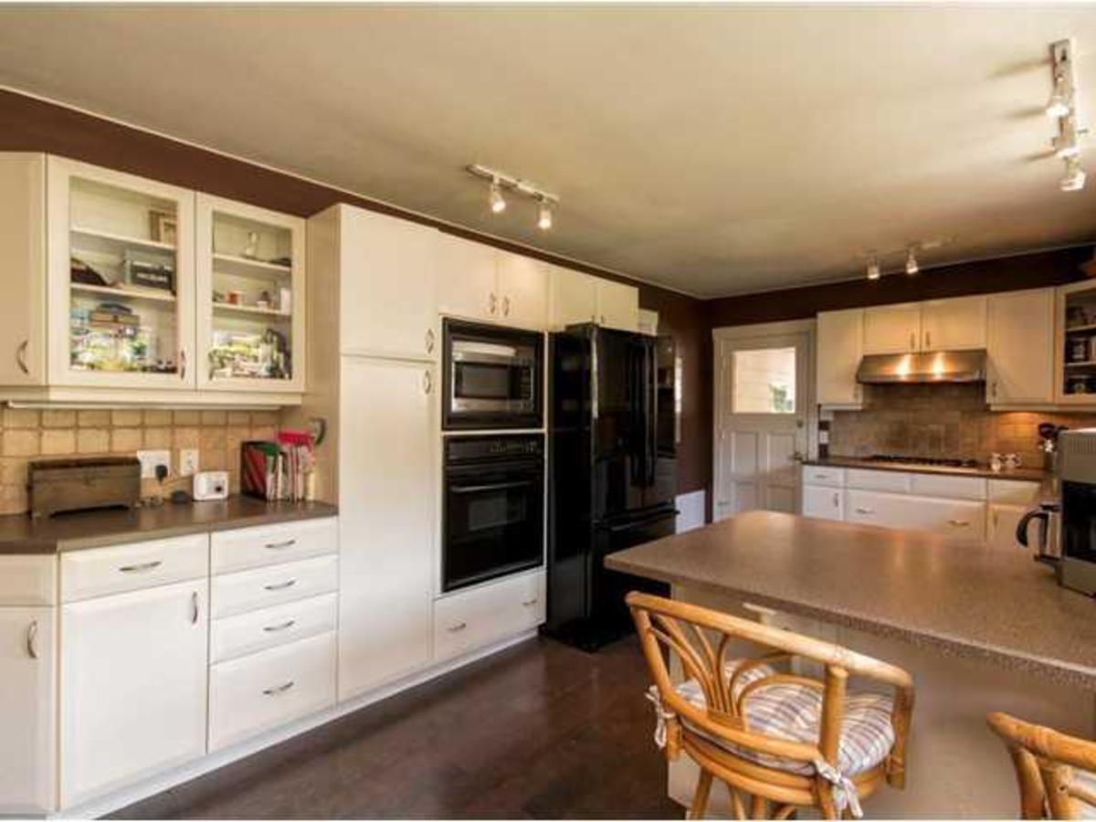 6 at 4495 Ruskin Place, Canyon Heights, North Vancouver 6 at 4495 Ruskin Place, Canyon Heights, North Vancouver