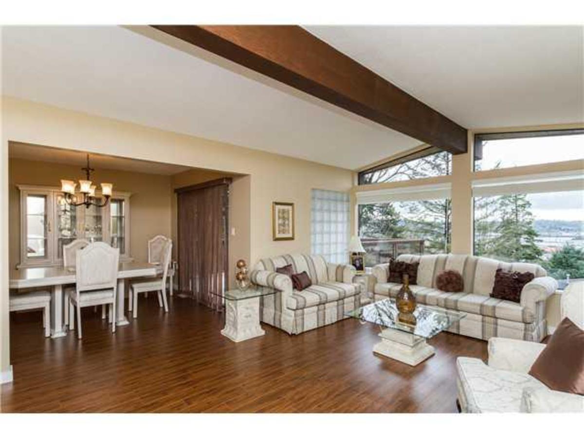 4 at 2082 Concord Ave 4 at 2082 Concord Ave