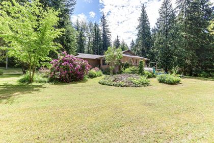 27870-110-avenue-whonnock-maple-ridge-01