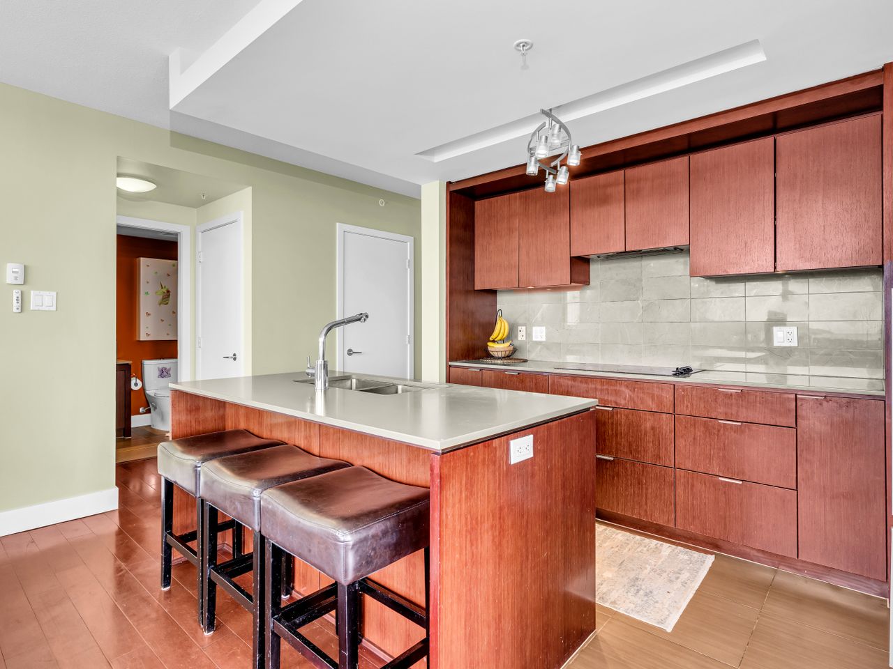 realty_studios_real_estate_photography-13 at 903 - 1320 Chesterfield Avenue, Central Lonsdale, North Vancouver realty_studios_real_estate_photography-13 at 903 - 1320 Chesterfield Avenue, Central Lonsdale, North Vancouver