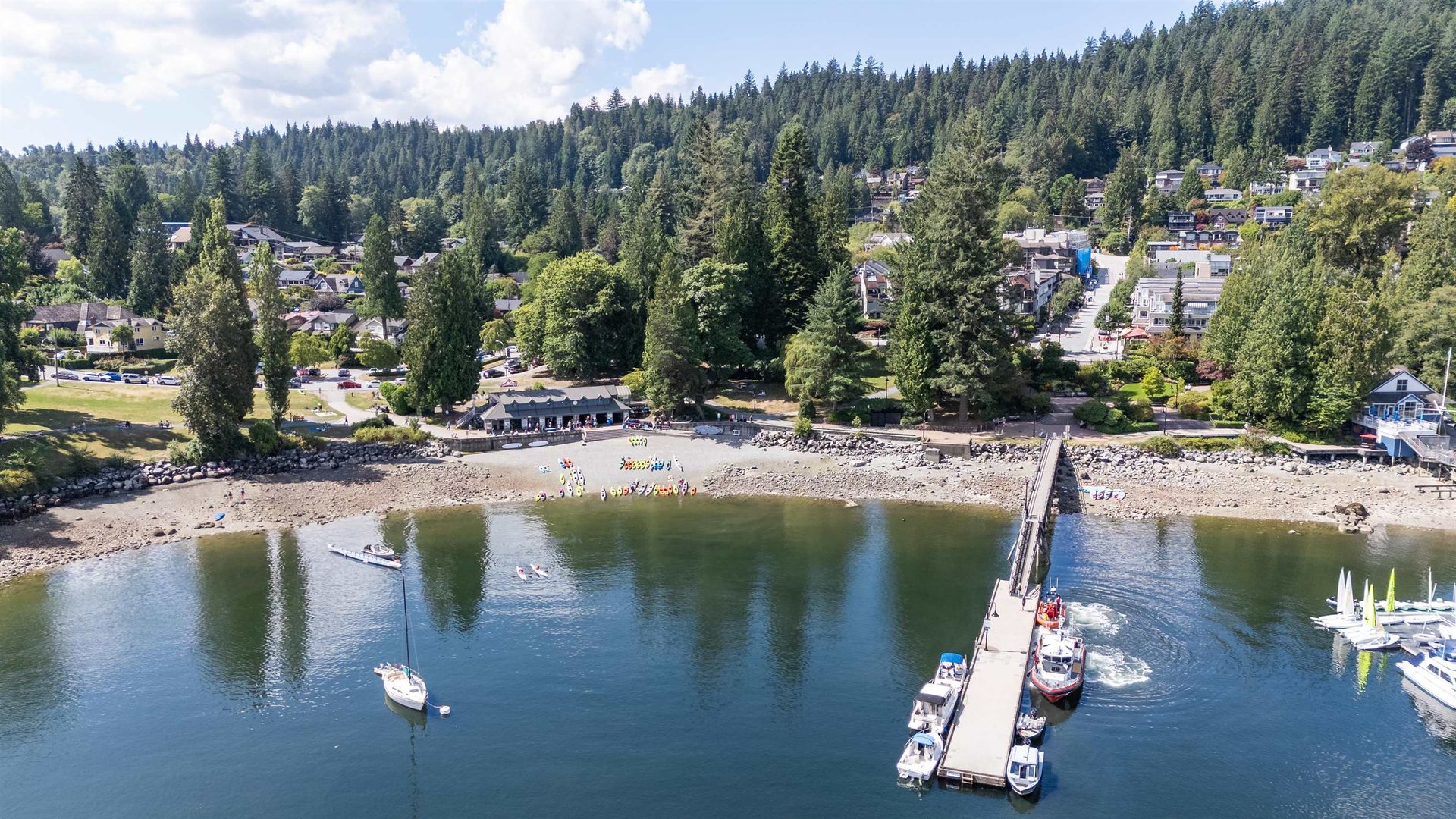 4323-gallant-avenue-deep-cove-north-vancouver-19 at 203 - 4323 Gallant Avenue, Deep Cove, North Vancouver 4323-gallant-avenue-deep-cove-north-vancouver-19 at 203 - 4323 Gallant Avenue, Deep Cove, North Vancouver