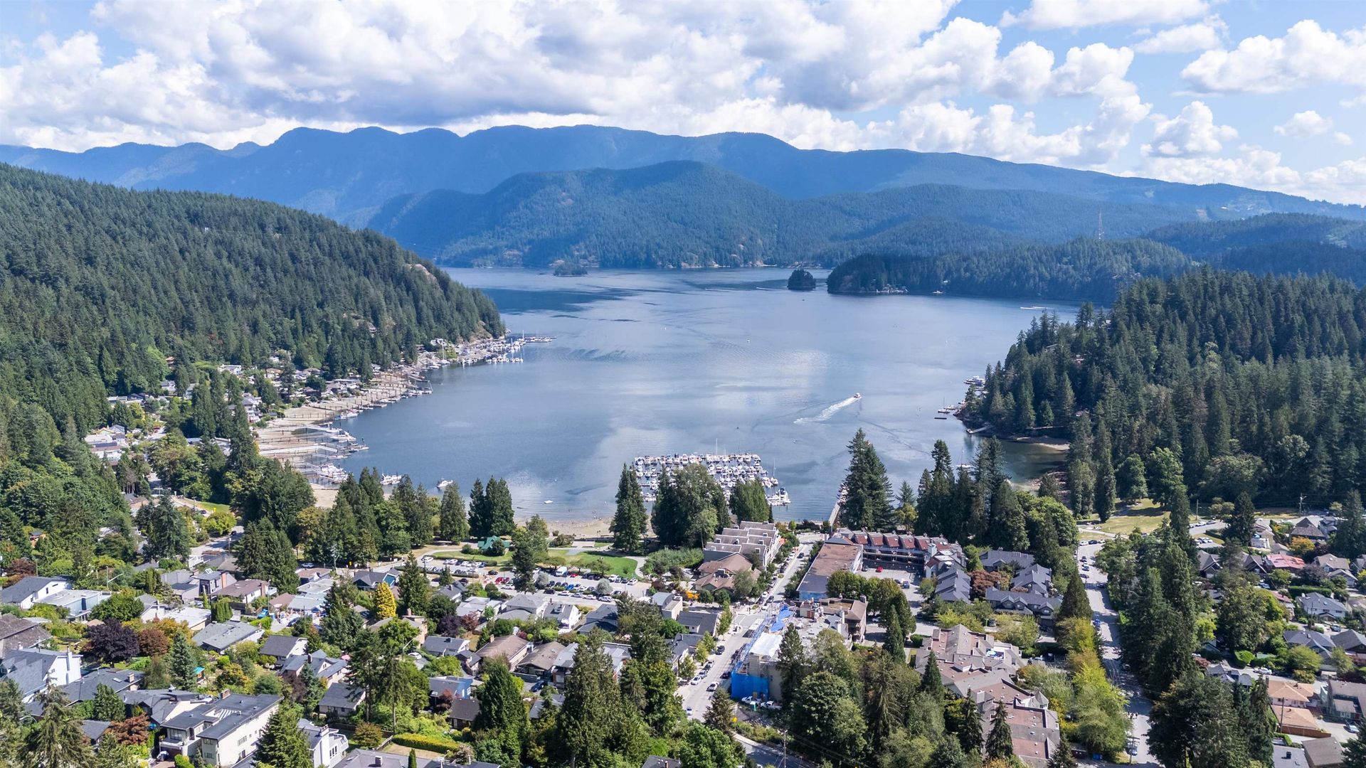 4323-gallant-avenue-deep-cove-north-vancouver-22 at 203 - 4323 Gallant Avenue, Deep Cove, North Vancouver 4323-gallant-avenue-deep-cove-north-vancouver-22 at 203 - 4323 Gallant Avenue, Deep Cove, North Vancouver