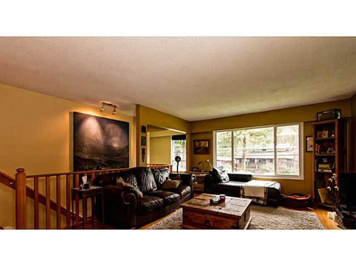 image-261607028-3.jpg at 4454  Road, Deep Cove, North Vancouver image-261607028-3.jpg at 4454  Road, Deep Cove, North Vancouver