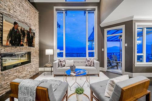 Oversized Windows For a View at 2672 Platinum Lane, Abbotsford East, Abbotsford Oversized Windows For a View at 2672 Platinum Lane, Abbotsford East, Abbotsford