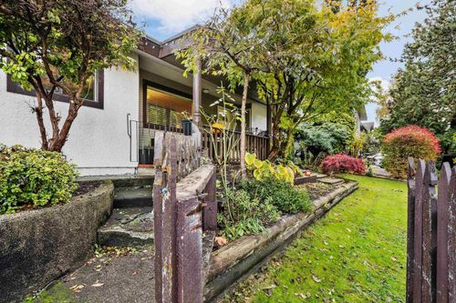 1550-shaughnessy-street-mary-hill-port-coquitlam-04 at 1550 Shaughnessy Street, Mary Hill, Port Coquitlam 1550-shaughnessy-street-mary-hill-port-coquitlam-04 at 1550 Shaughnessy Street, Mary Hill, Port Coquitlam