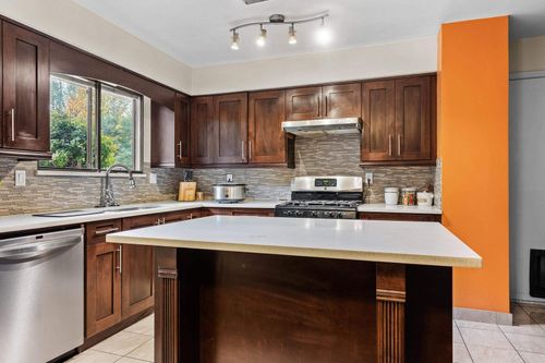 1550-shaughnessy-street-mary-hill-port-coquitlam-09 at 1550 Shaughnessy Street, Mary Hill, Port Coquitlam 1550-shaughnessy-street-mary-hill-port-coquitlam-09 at 1550 Shaughnessy Street, Mary Hill, Port Coquitlam