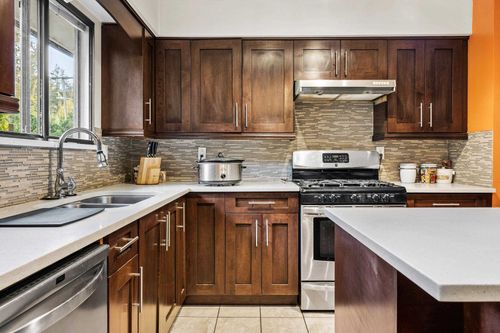 1550-shaughnessy-street-mary-hill-port-coquitlam-10 at 1550 Shaughnessy Street, Mary Hill, Port Coquitlam 1550-shaughnessy-street-mary-hill-port-coquitlam-10 at 1550 Shaughnessy Street, Mary Hill, Port Coquitlam