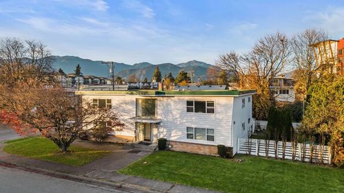 46209-maple-avenue-chilliwack-proper-east-chilliwack-01 at 46209 Maple Avenue, Chilliwack Proper East, Chilliwack