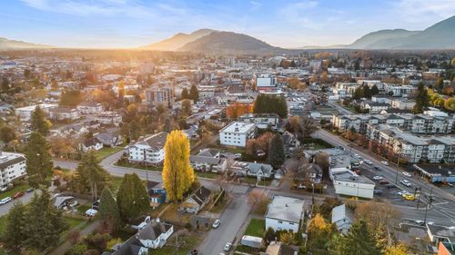 46209-maple-avenue-chilliwack-proper-east-chilliwack-06 at 46209 Maple Avenue, Chilliwack Proper East, Chilliwack