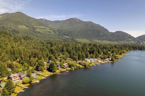 12025-hodgkins-road-lake-errock-mission-02 at 12025 Hodgkins Road, Lake Errock, Mission