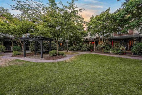 15-sixth-avenue-glenbrooke-north-new-westminster-22 at 241 - 15 Sixth Avenue, GlenBrooke North, New Westminster 15-sixth-avenue-glenbrooke-north-new-westminster-22 at 241 - 15 Sixth Avenue, GlenBrooke North, New Westminster