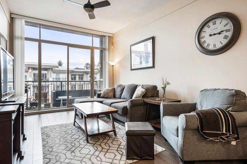  at 402 - 33546 Holland Avenue, Central Abbotsford, Abbotsford