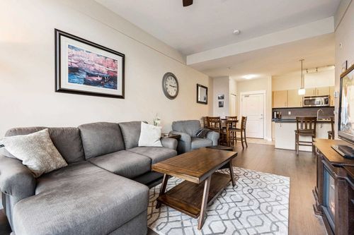 at 402 - 33546 Holland Avenue, Central Abbotsford, Abbotsford  at 402 - 33546 Holland Avenue, Central Abbotsford, Abbotsford