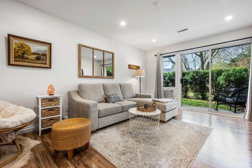 34909-old-yale-road-abbotsford-east-abbotsford-03 at 813 - 34909 Old Yale Road, Abbotsford East, Abbotsford