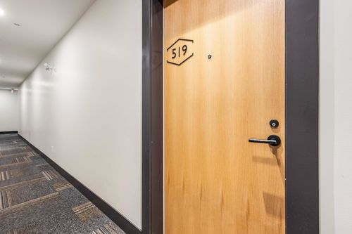 2493-montrose-avenue-central-abbotsford-abbotsford-03 at 519 - 2493 Montrose Avenue, Central Abbotsford, Abbotsford