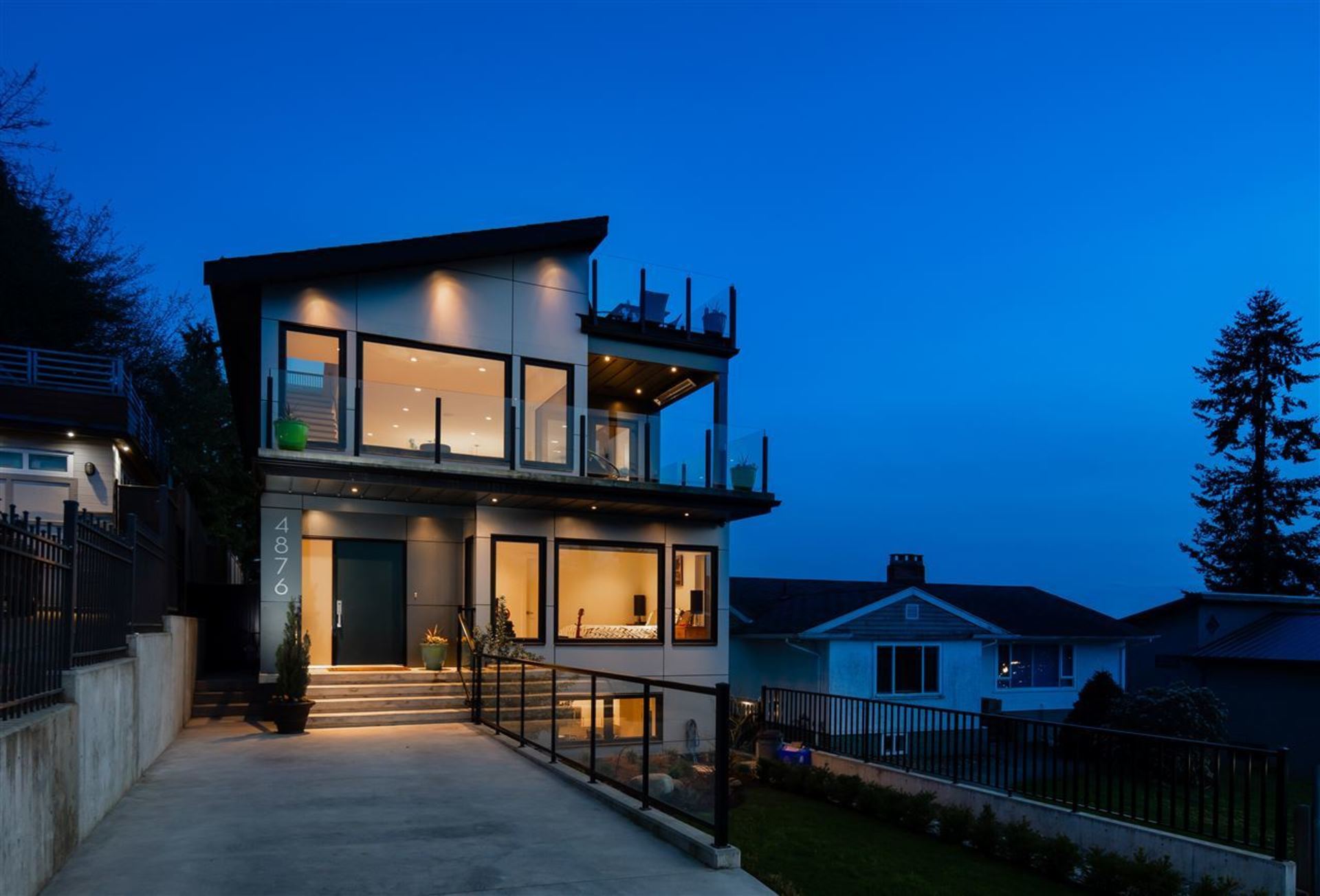 4876 Eton Street, Capitol Hill BN, Burnaby North 