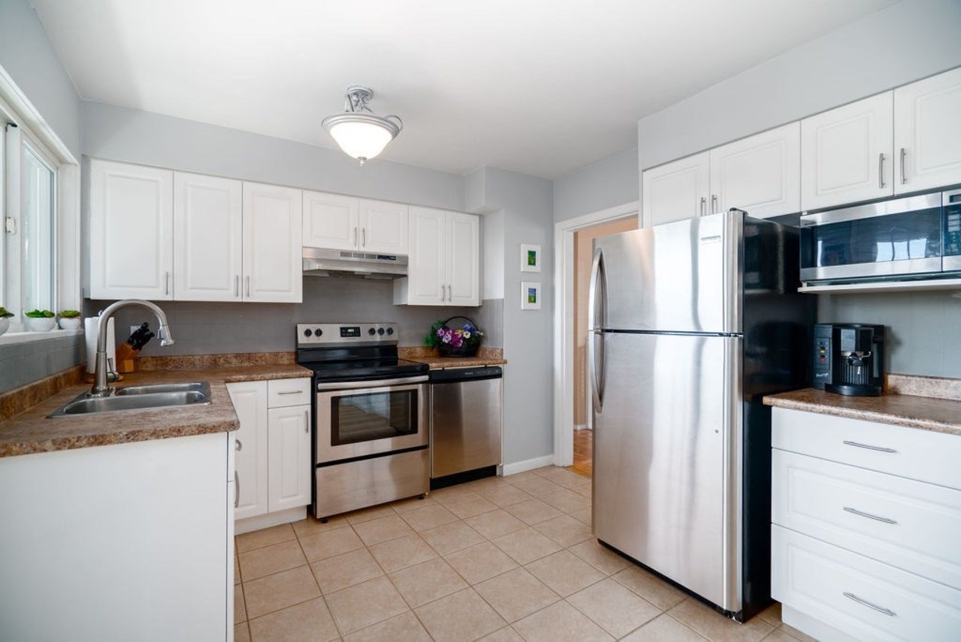 2023-hyannis-drive-blueridge-nv-north-vancouver-07 at 2023 Hyannis Drive, Blueridge NV, North Vancouver