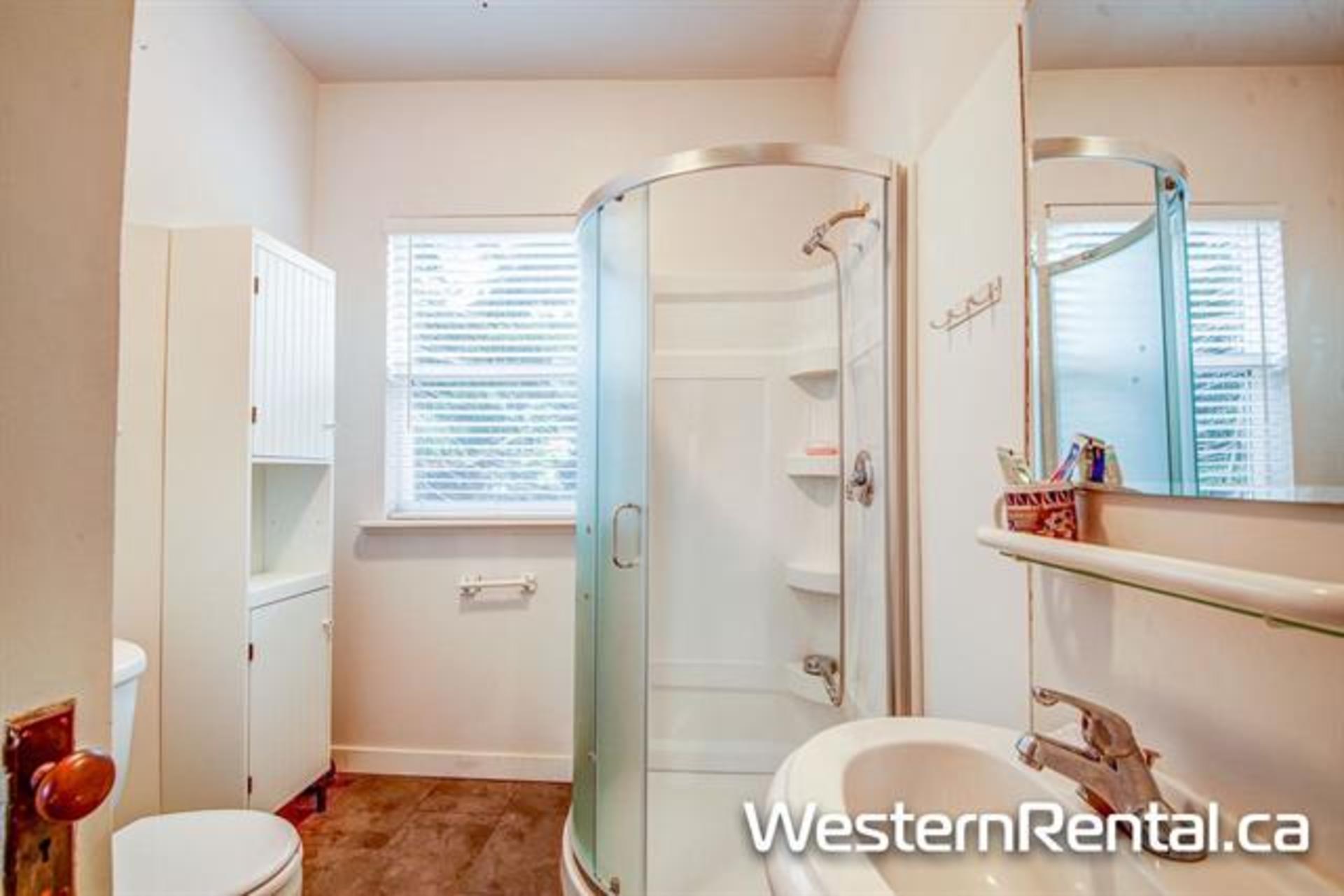 5 at 971 East 26th Avenue, Fraser VE, Vancouver East