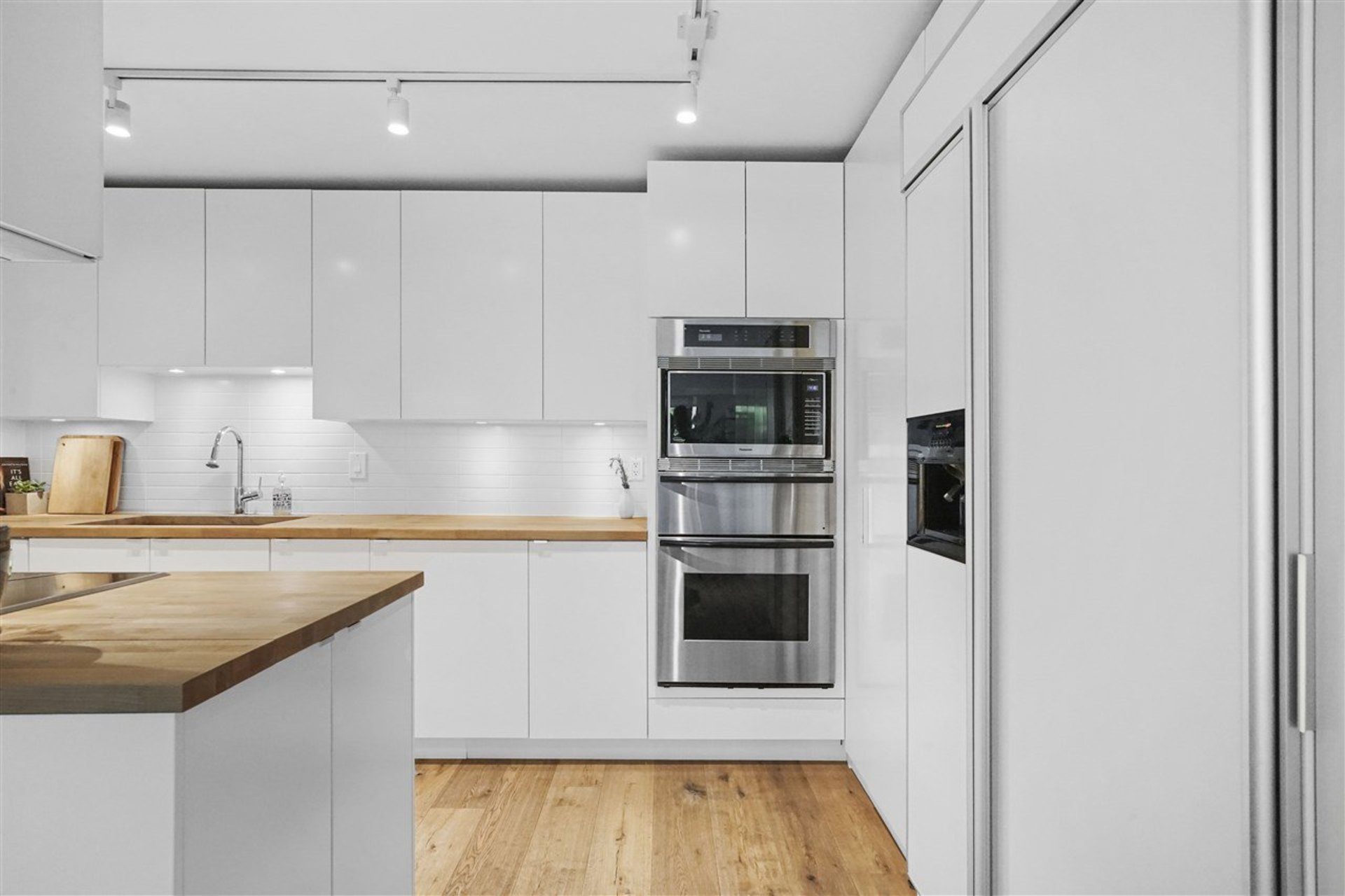 2 at 224 - 588 East 5th Avenue, Mount Pleasant VE, Vancouver East