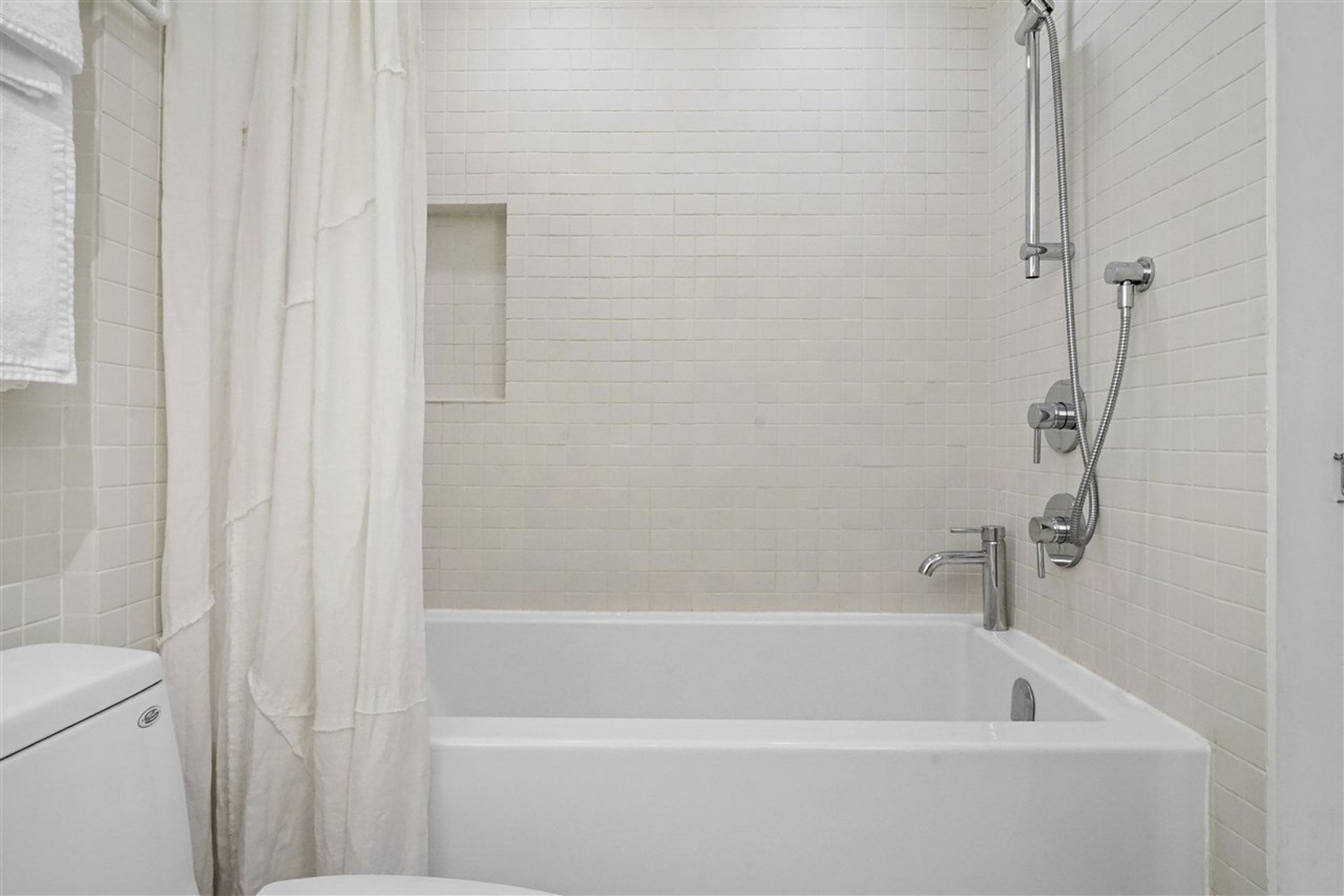 8 at 224 - 588 East 5th Avenue, Mount Pleasant VE, Vancouver East