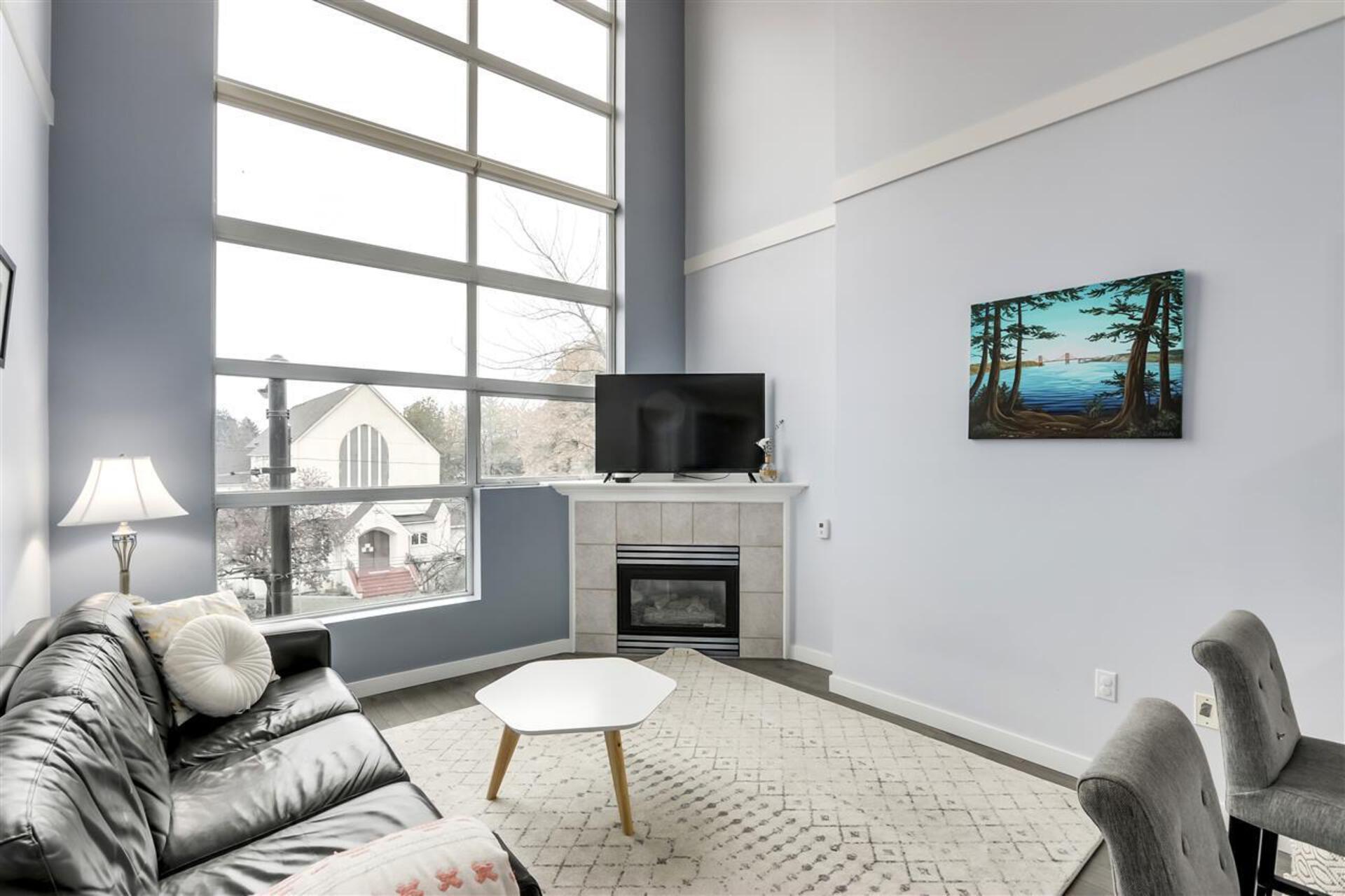 418-e-broadway-mount-pleasant-ve-vancouver-east-02 at 327 - 418 E Broadway, Mount Pleasant VE, Vancouver East