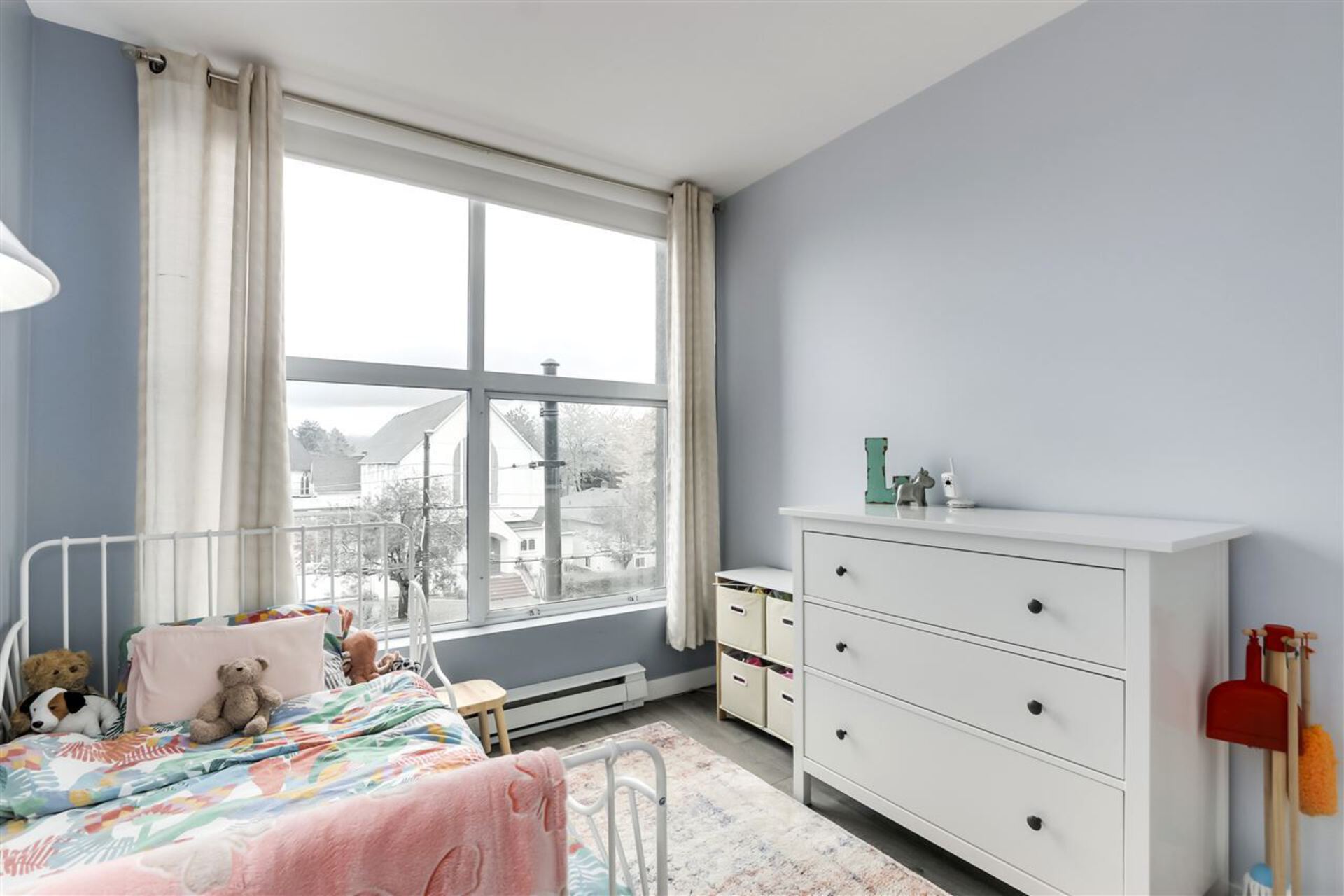 418-e-broadway-mount-pleasant-ve-vancouver-east-05 at 327 - 418 E Broadway, Mount Pleasant VE, Vancouver East