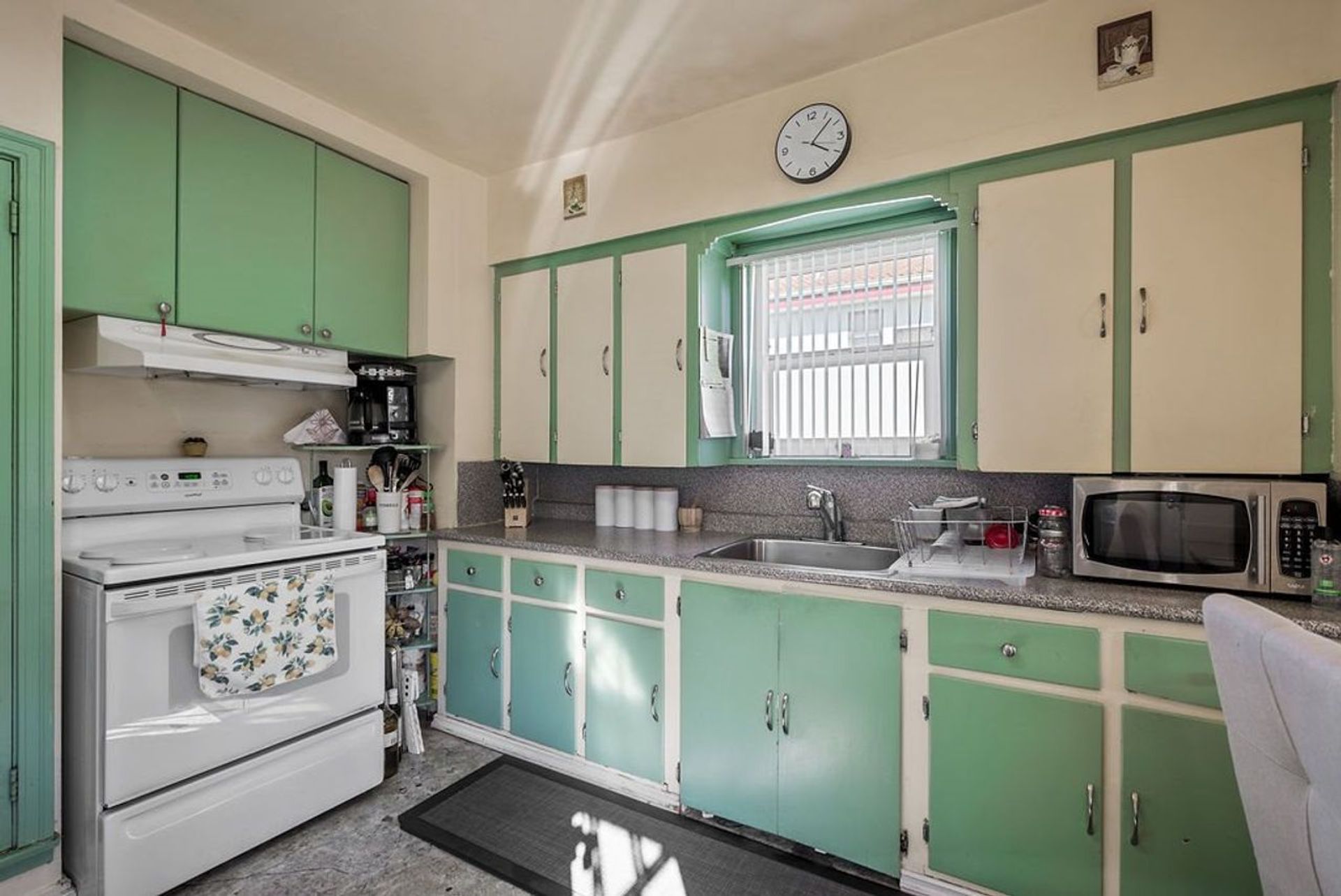 2750-e-1st-avenue-renfrew-ve-vancouver-east-09 at 2750 E 1st Avenue, Renfrew VE, Vancouver East