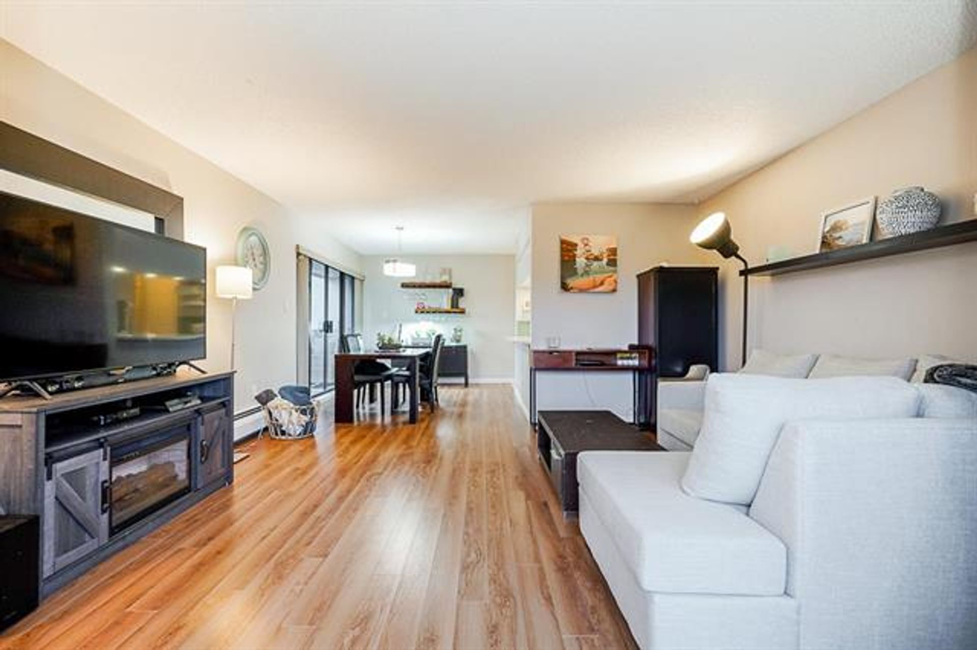 262561258-8 at 206 - 4941 Lougheed Highway, Brentwood Park, Burnaby North