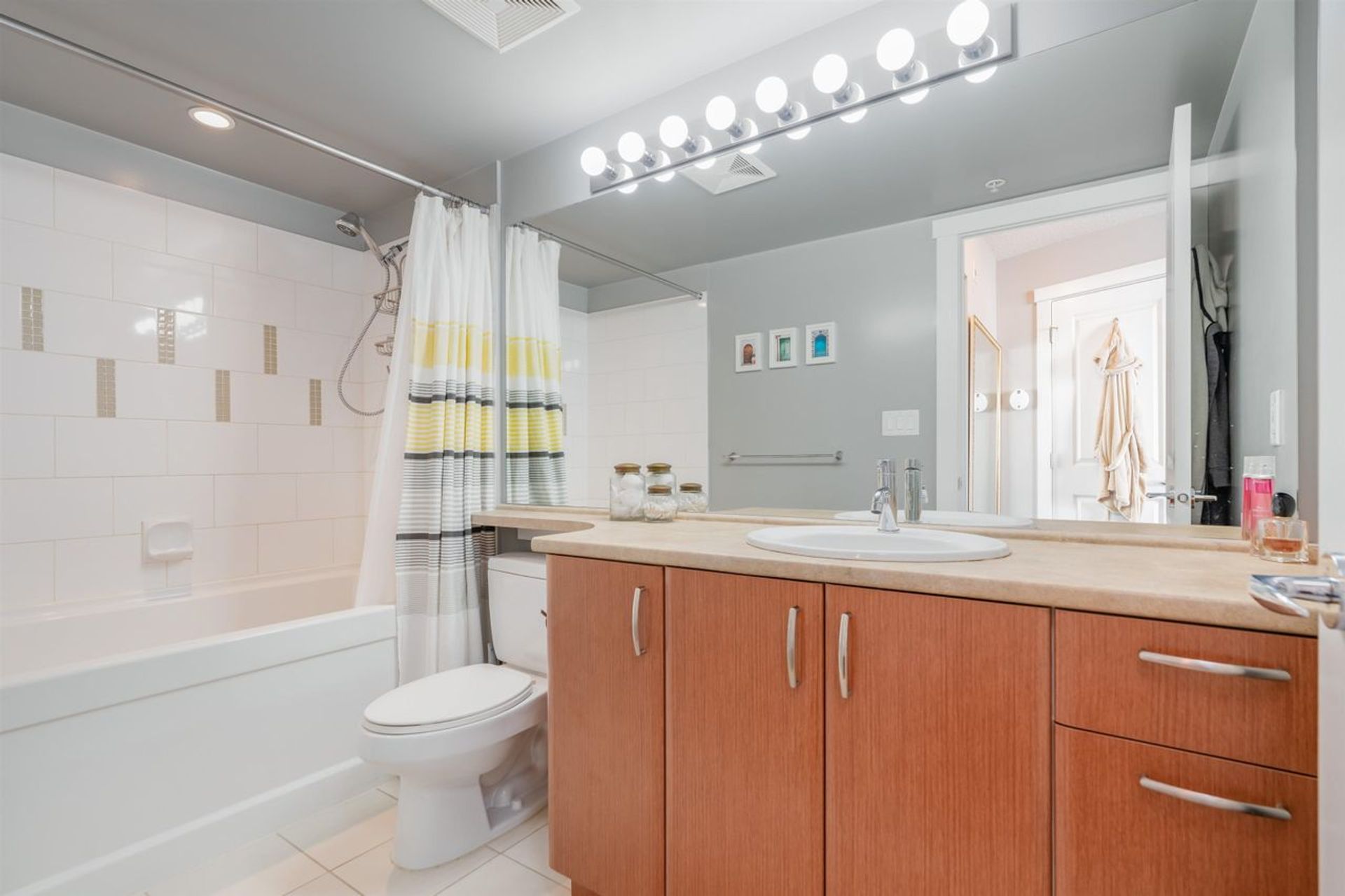 4723-dawson-street-brentwood-park-burnaby-north-18 at 301 - 4723 Dawson Street, Brentwood Park, Burnaby North