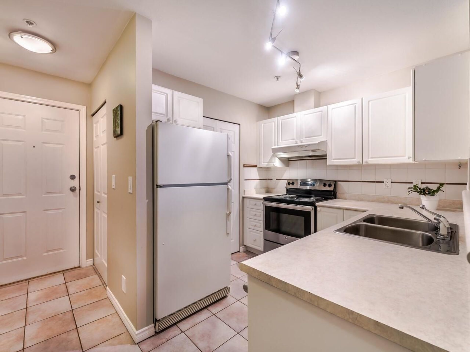 1688-e-4th-avenue-grandview-woodland-vancouver-east-15 at 405 - 1688 E 4th Avenue, Grandview Woodland, Vancouver East