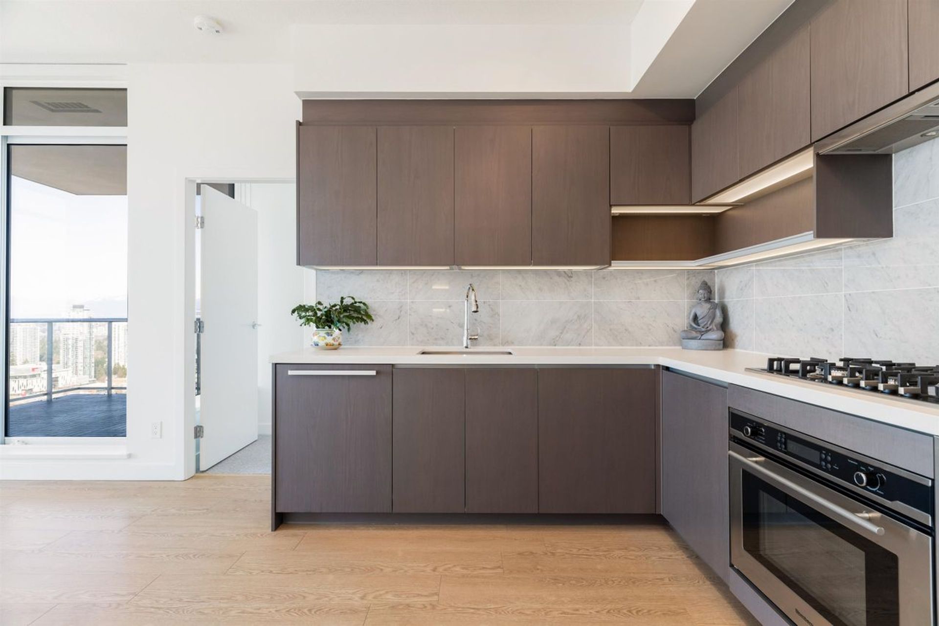 13696-100-avenue-whalley-north-surrey-09 at 4706 - 13696 100 Avenue, Whalley, North Surrey