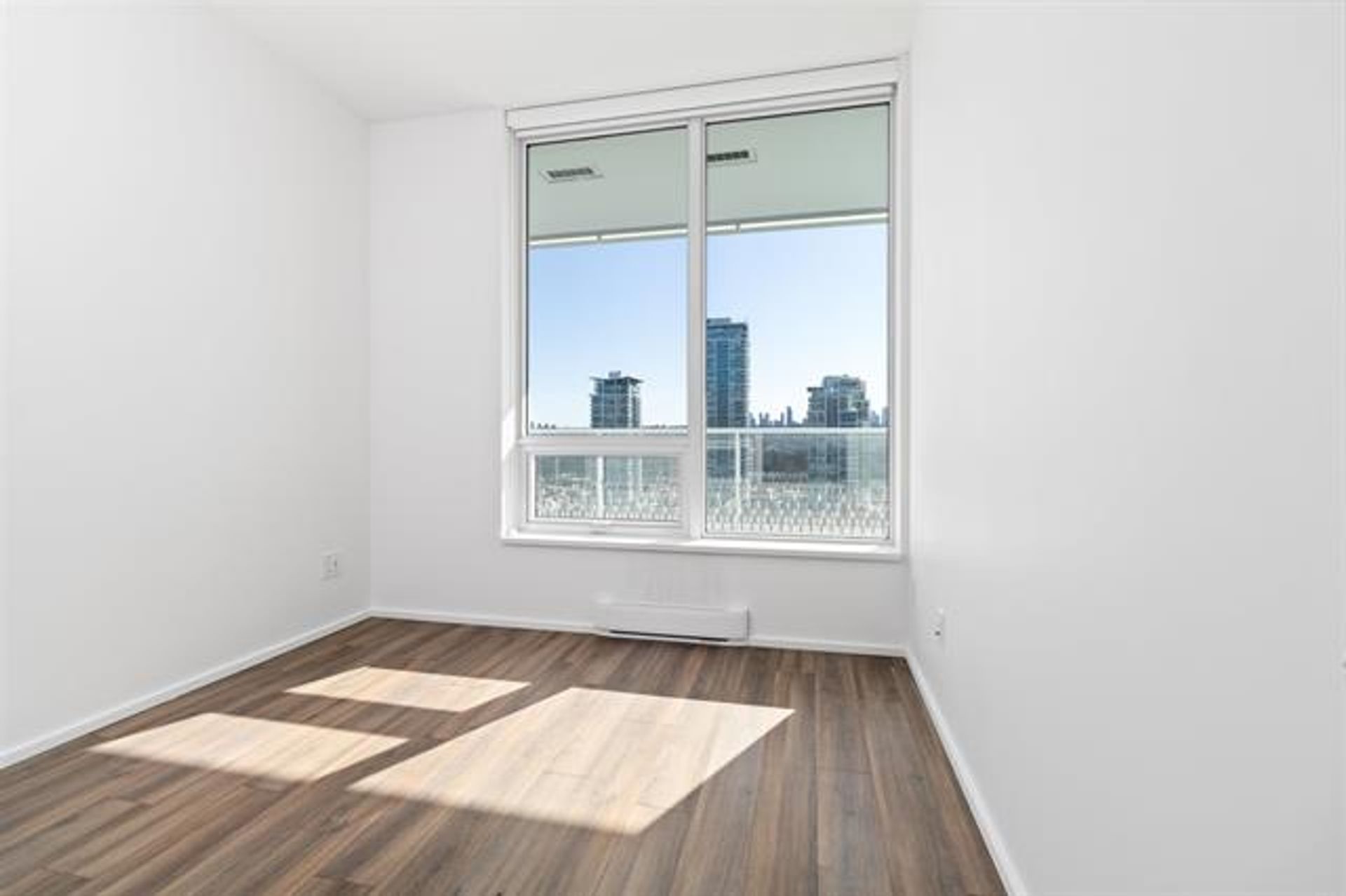 262685321-4 at 505 - 4350 Brentwood Boulevard, Burnaby North