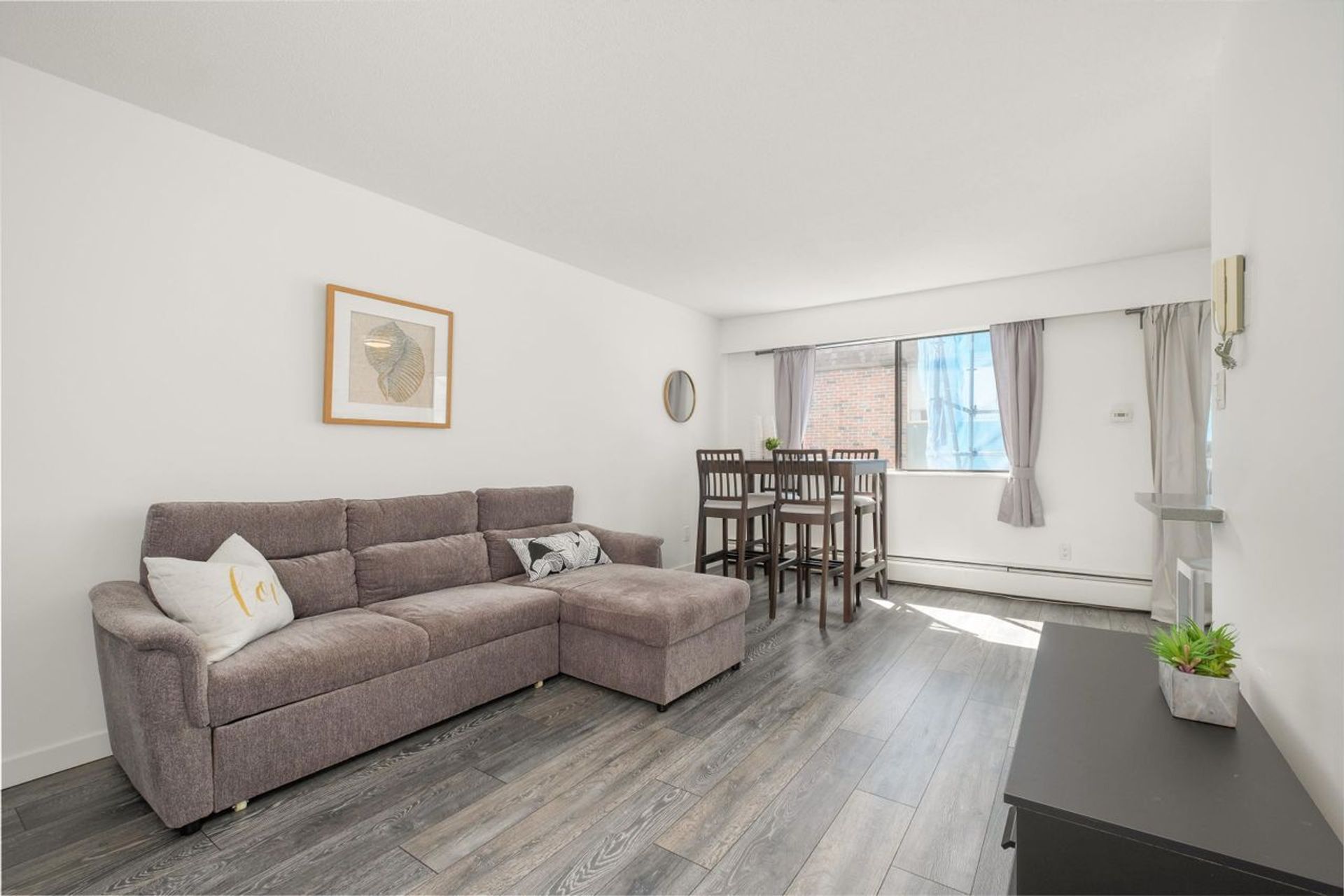 160-e-19th-street-central-lonsdale-north-vancouver-04 at 208 - 160 E 19th Street, Central Lonsdale, North Vancouver