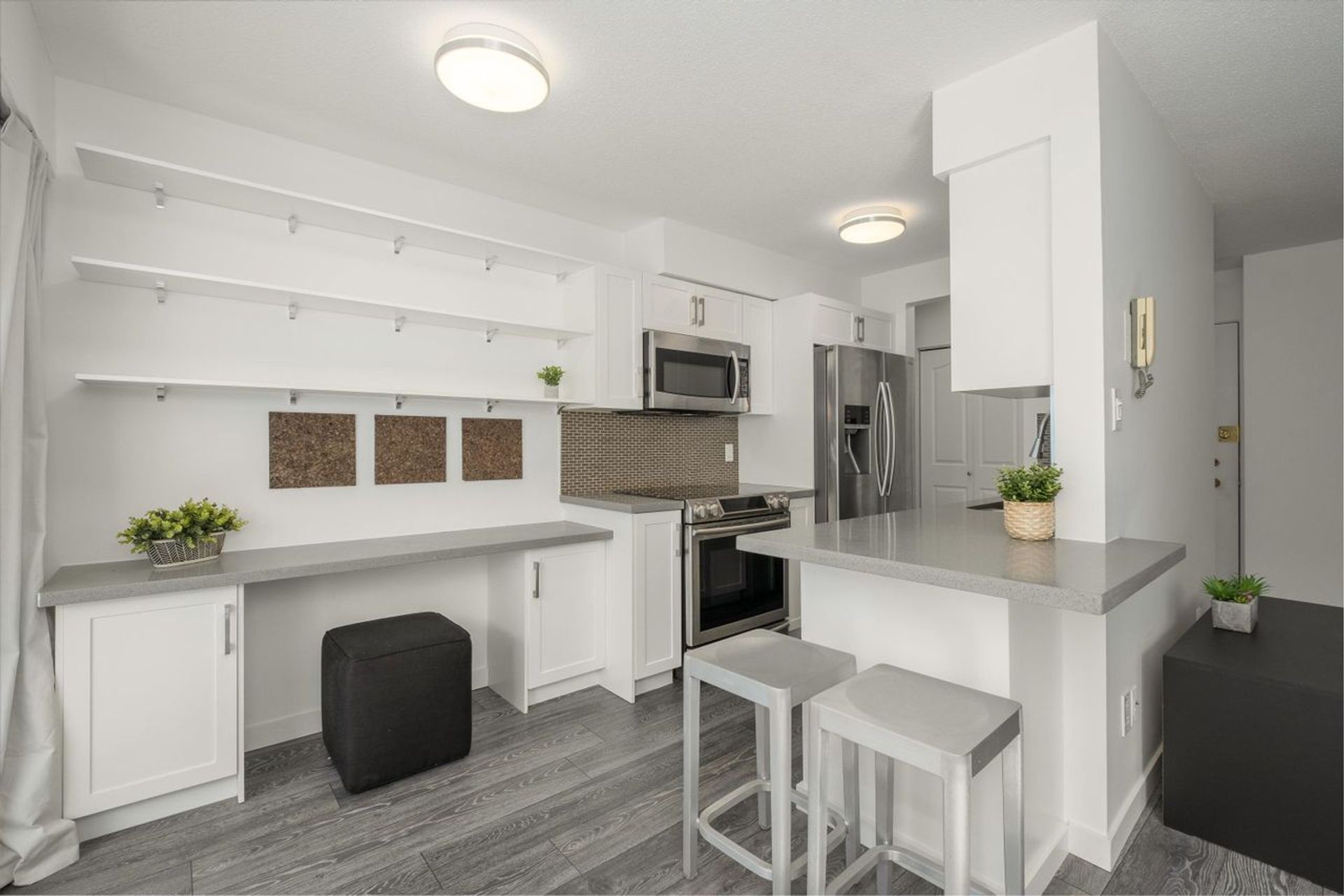 160-e-19th-street-central-lonsdale-north-vancouver-08 at 208 - 160 E 19th Street, Central Lonsdale, North Vancouver