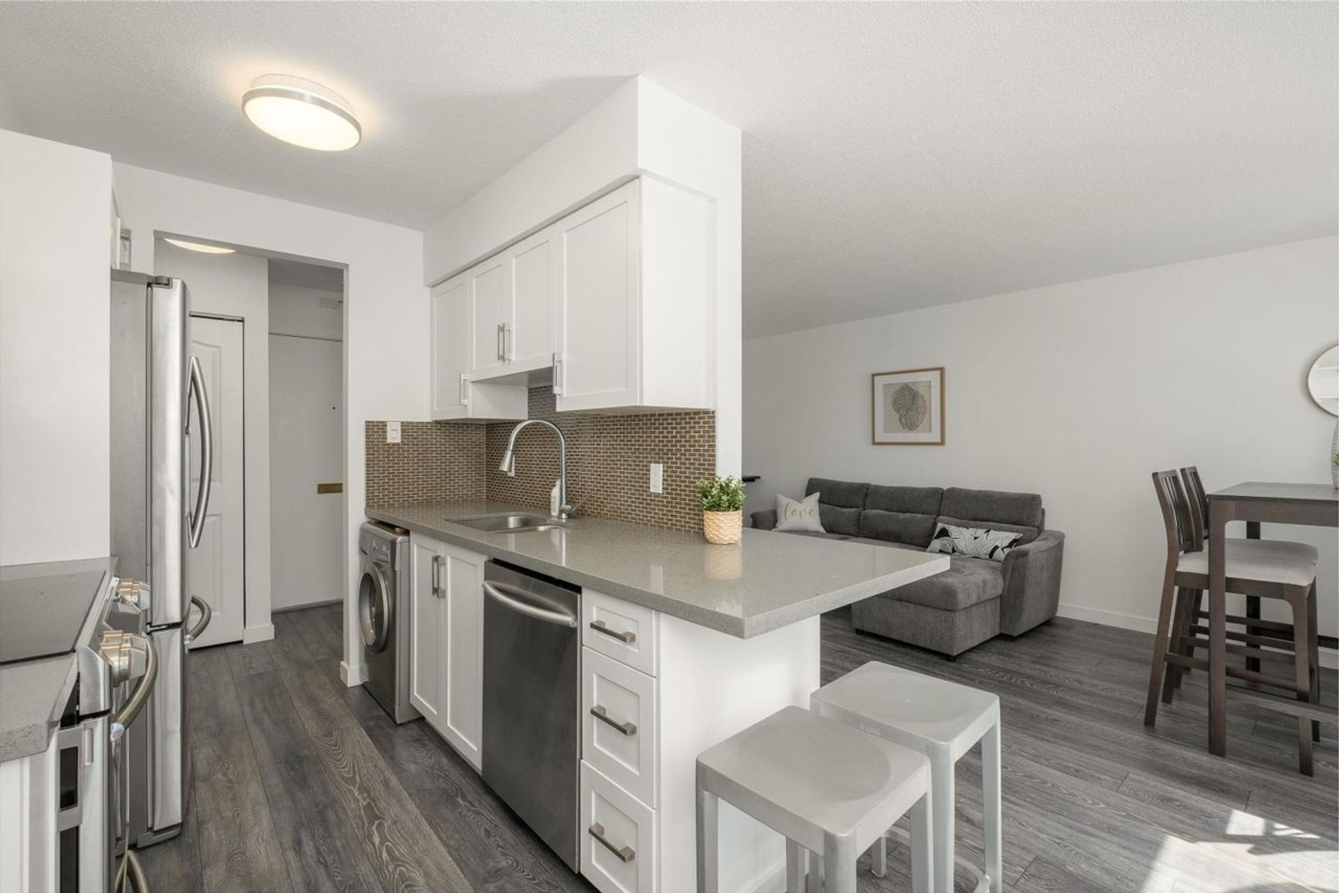 160-e-19th-street-central-lonsdale-north-vancouver-10 at 208 - 160 E 19th Street, Central Lonsdale, North Vancouver