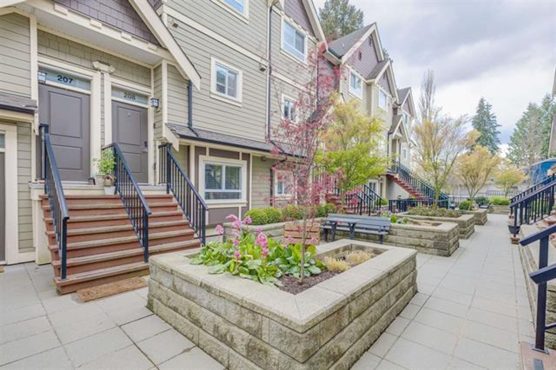 262708149 at 208 - 3488 Sefton Street, Glenwood PQ, Port Coquitlam