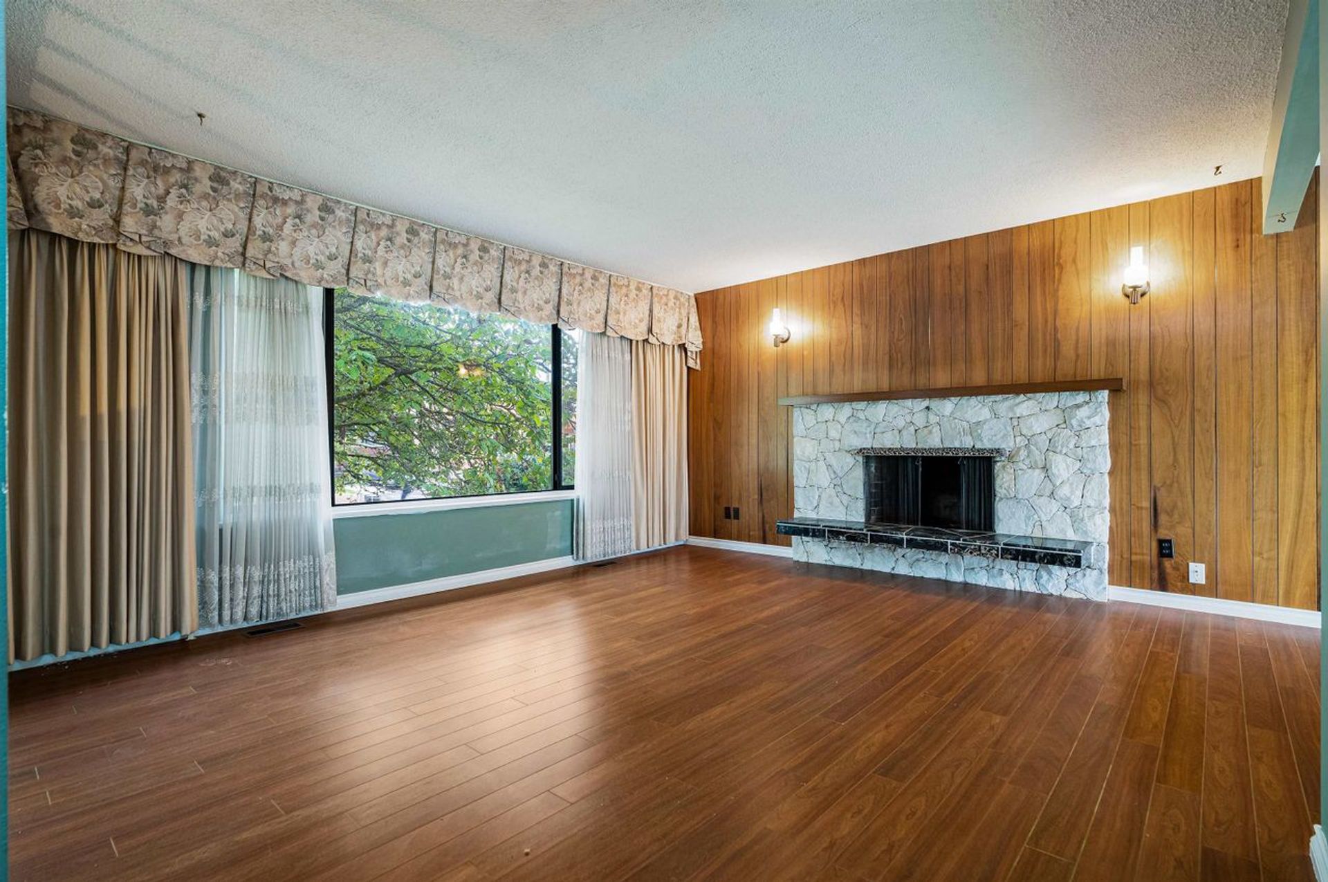 14631-107-avenue-guildford-north-surrey-09 at 14631 107 Avenue