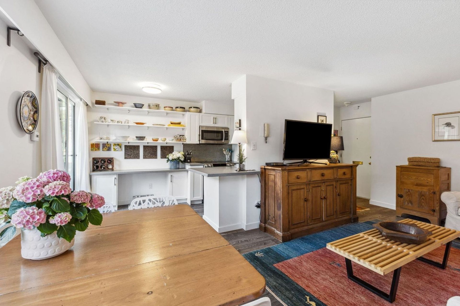 160-e-19th-street-central-lonsdale-north-vancouver-06 at 208 - 160 E 19th Street, Central Lonsdale, North Vancouver