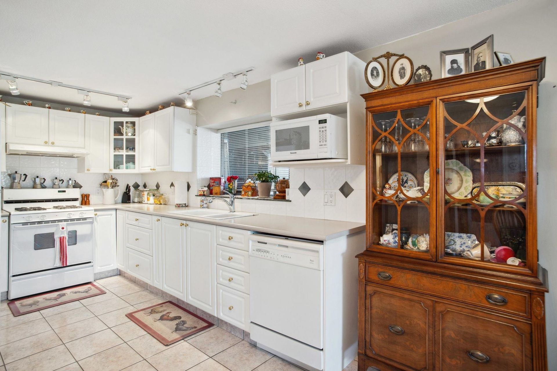 4004-parker-street-willingdon-heights-burnaby-north-20 at 4004 Parker Street, Willingdon Heights, Burnaby North