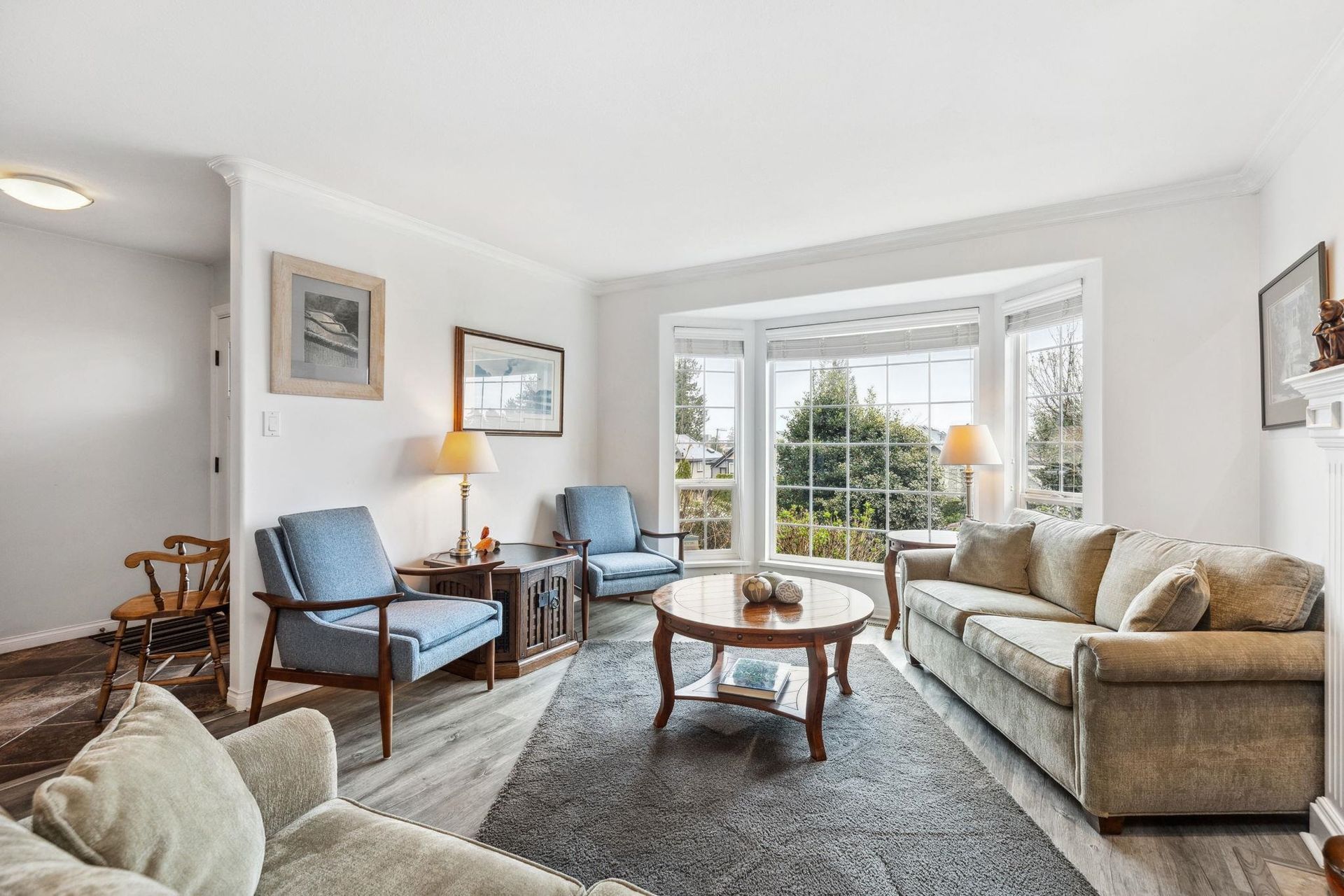 366-e-5th-street-lower-lonsdale-north-vancouver-04 at 366 E 5th Street, Lower Lonsdale, North Vancouver