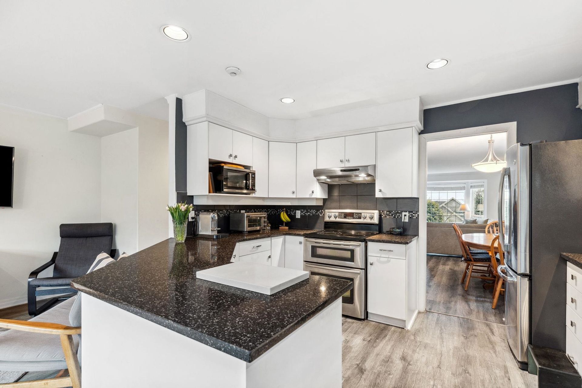 366-e-5th-street-lower-lonsdale-north-vancouver-07 at 366 E 5th Street, Lower Lonsdale, North Vancouver